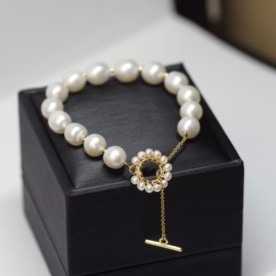 China CLASSIC wholesale natural handmade white jade beaded bracelet for ladies jewelry accessories for sale