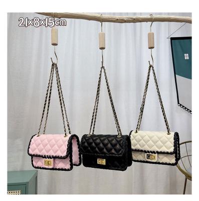 China 2022 Fashion Factory Handbag For Ladies Custom Shoulder PU Leather Ladies Spring And Summer Style Cross - Body Bags With Chain for sale