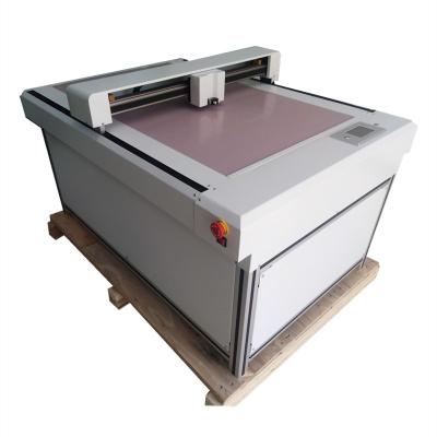 China Skycut 900*600mm Double Head Vinyl Flatbed Cutters Wifi Connection With Signmaster pro 1370*1020*1020mm for sale