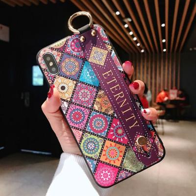 China Creative Anti-fall Mobile Phone Pocket Mobile Phone Cover With Wrist Band Ring Buckle Phone Case for sale