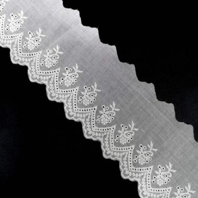 China Sustainable Scalloped Design Embroidery Cotton Lace Trim Flower Eyelet White Lace For Clothing for sale