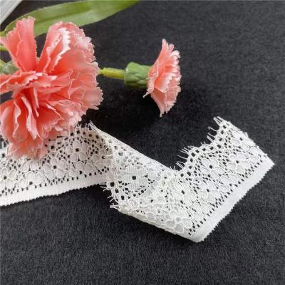 China Wholesales Exquisite Water Soluble Pattern 2.8cm Stretch Lace Trim White Polyester Lace For Clothing for sale