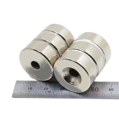 China Industrial Magnet Countersunk Disc Neodymium Magnet D25 X 10mm With 6mm Drilling for sale