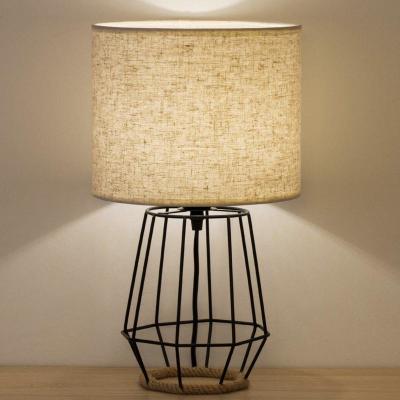 China Modern Irregular Desk Lamp Table Lamp Geometric Minimalist Geometric Cavity Attached Decrotive Electric Mini Table Light for sale