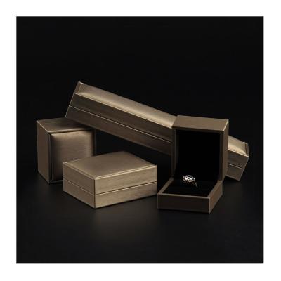 China Jewelry Sotrage asp China Manufacturer Jewelry Packing Box Leather Jewelry Box for Bracelet Ring Watch for sale