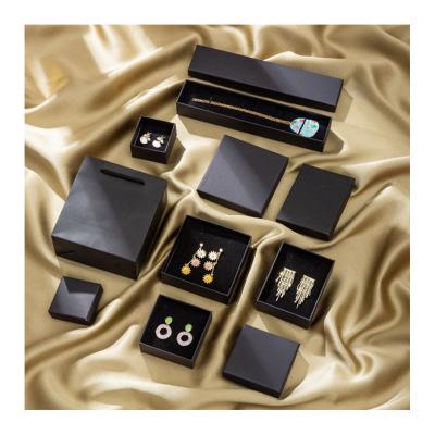 China Wholesale Customized Jewelry Sotrage Size Black Cardboard Gift Box Jewelry Box Design Paper Packaging for sale