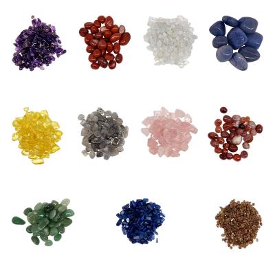 China Folk Art Wholesale Hot Selling Natural Quartz Feng Shui Various Crushed Gemstone Crystal Chips Stones Gravel Crystal Chips for sale