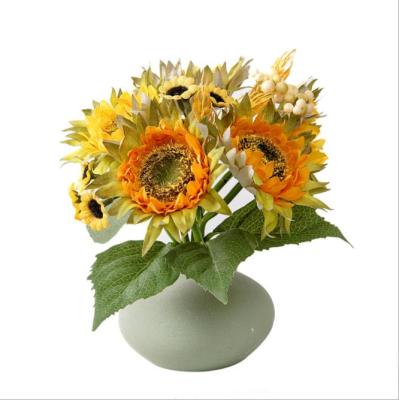 China Eco-friendly Well-designed Home Decoration Artificial Flower Simulation Sunflower Bouquet for sale