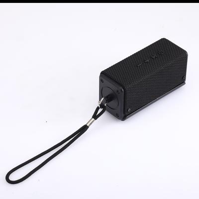 China Video Call Wholesale Price Sport Sound Box Speakers USB 2.0 AUX Outdoor Portable Wireless Speaker. raincoat for sale