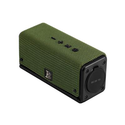 China Video Call 1800mAh Portable Outdoor Box Portable Quality Stereo Sound Waterproof Wireless Speaker Loudspeaker for sale