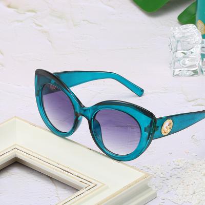 China Fashion Mocoo Sunglasses 9038 New Cat Eye Sunglasses Shape Hot Selling Custom Women Frame Glass Sun Glasses for sale