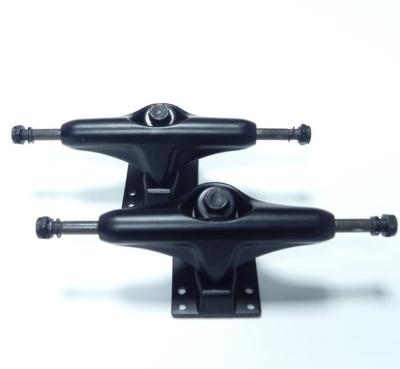 China 5V Skateboard Trucks For Longboard 5inch Black Matte Painting for sale