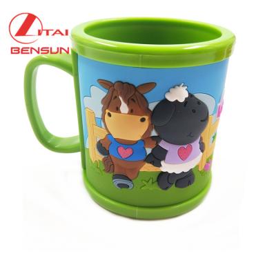 China Viable Cartoon Couple Mug for sale