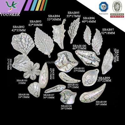 China Jewelery Making And Home Decoration Leaf Shape Acrylic Plastic Beads for sale