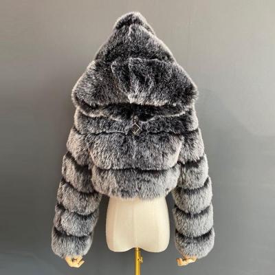 China Viable Women Coat 2020 Winter Warm Fur Coat Fashions Women Winter Faux Fox Fur Jackets Clothing Coat for sale