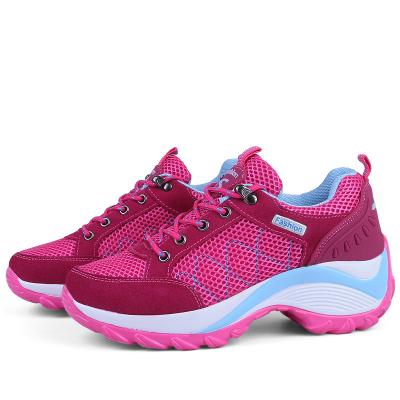 China Fashion Trend Large Size Ladies Sport Shoes Breathe Outdoor Mesh Material Increase Size Non-slip For Women Shoes for sale