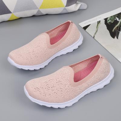 China Hot Selling Breathable Slip-On Shoe Loafers Flat Knit 2023 Female Trending Walking Shoes Women's Shoes Travel Mother Shoes for sale