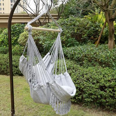 China Large comfortable hammock chair with tassels and detachable wooden support bar for sale