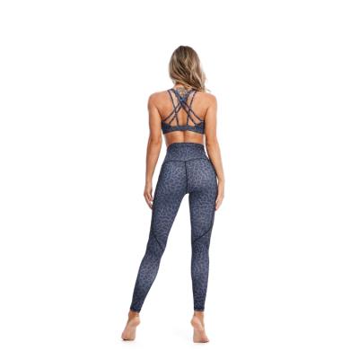 China Fitness workout bra sports leggings tiktok gym seemless sports crack! crack! Breathable Athletic Wear Butt Wear Yoga Set for sale