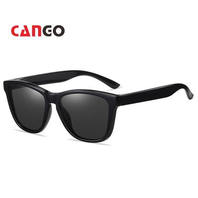 China Custom 100% UV protection fashion logo rectangle shades black polarized sunglasses uv400 sunglass for men for sale