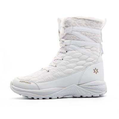 China Arctic Winter Warm Boots Anti-odor Unique Grip New Arrival Snow White Groundbreaking Shoes for sale