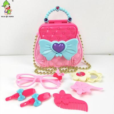 China Fashion Plastic Pretend Play Toys Girls Hair Beauty Set Decorations Handbag Set On Sale for sale