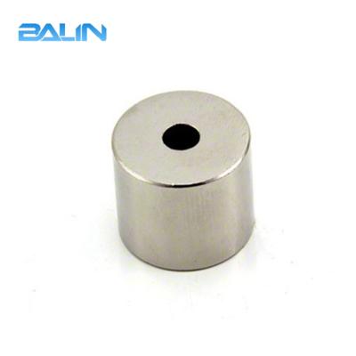 China industrial magnet supplier selling cylinder n52 permanent magnet with hole for sale