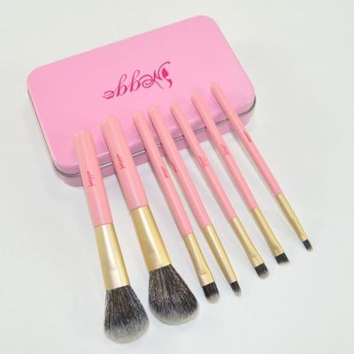 China Angular Blush Pink Cute Makeup Brush Set For Women for sale