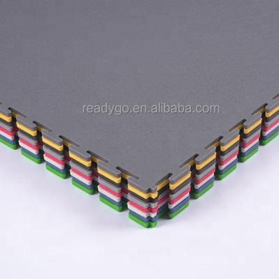 China Modern Antistatic Plastic Flooring Interlocking Esd PVC Flooring Tiles , Conductive Flooring Workshop for sale