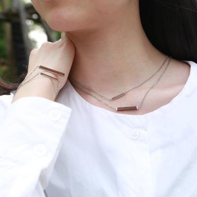 China CLASSIC Fashion Wholesale Wooden Necklace Different Colors Charming Chain Stainless Steel Necklace for sale