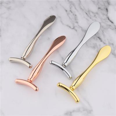 China Zinc Alloy Custom Logo Facial Mask Spoon Anti Wrinkle Eye Cream Custom Logo Sticker Makeup Blending Spoon for sale