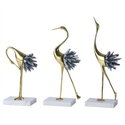 China Custom Logo Contemporary Crystal Stone Home Decoration Table Ornament Crane Figurine Simulation Copper Handmade Cranes Light Luxury Home for sale