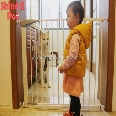 China Sustainable Baby Safety Automatic Swing Pet Wall Mounted Door for sale