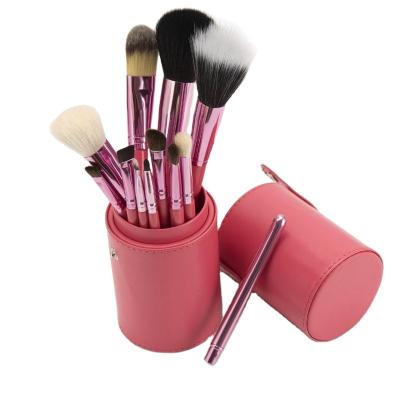 China Wholesale Eyeshadow Wood Handle Makeup Brushes From Smudge Brush Factory Manufacturer for sale