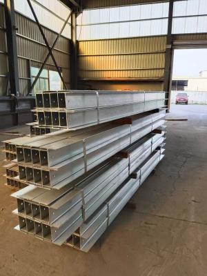 China Acero galvanizado 100 X 50 Sección C Purlins Acero ODM Perfiles de precisión hechos a mano en venta