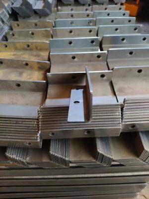 China Galvanized Steel Concrete Sleeper Fence Bracket Retaining Wall for sale