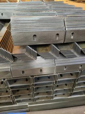 China 6 mm galvanizado betão Sleeper vedação bracket para OEM ferroviário à venda