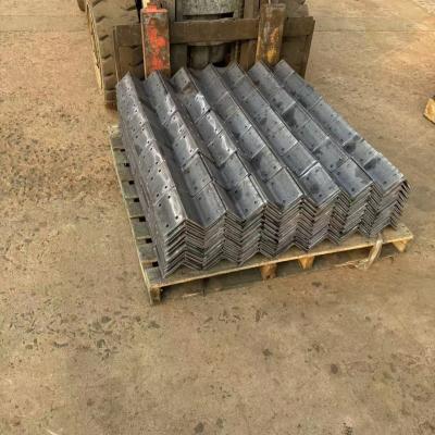 China Short Version Galvanized Angle Steel With Holes Of Customize for sale