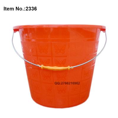 China Sustainable HQ2336 With Metal Handle 12L Capacity Plastic Butterfly Bucket for sale