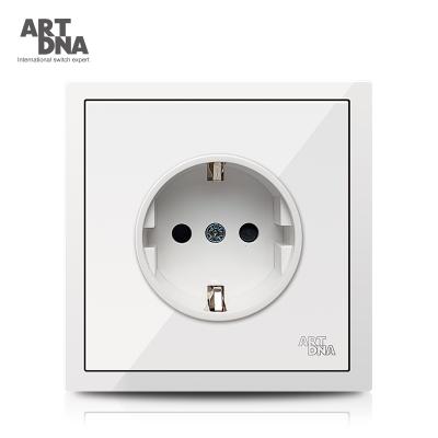 China Residential/general purpose for home or office 250v16A 2p+E german wall plastic schuko socket for sale