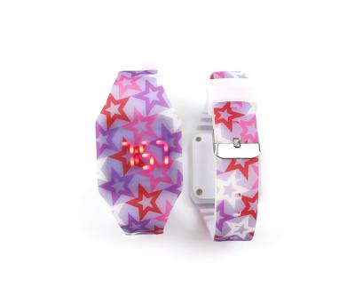 China New Design Day/Date Kids Wrist Silicone Watch With Luminous Effect for sale