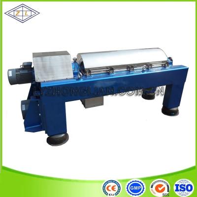 Chine Centrifugeuse de type décanteur à 3 phases pour huile végétale Centrifugeuse à huile de palme à 2 phases à vendre