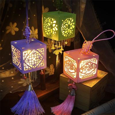 China Portable Red Wedding Palace Lantern Chinese Style Spring Festival and New Year Decoration Diy Handmade Pendant Led Festive Chinese Ancient Sma for sale