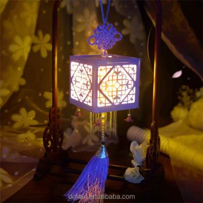 China Cultural Chinese style solid wood antique table lamp and creative gift wood carving lamp Suzhou garden atmosphere night lamp decoration orname for sale