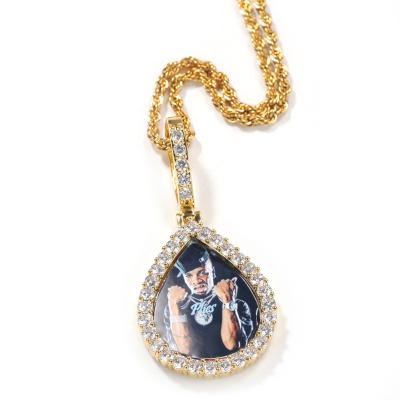 China Anti-allergic Custom Round Photo Picture Glazed Memory Pendants Necklace Photo Pendant With Picture for sale