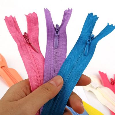 China Diy Invisible 20/30/40/50/60cm Nylon Coil Zipper Sewing Zippers For Garment/Bags/Home Textile for sale