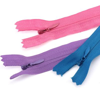 China Diy Invisible 20/30/40/50/60cm Nylon Coil Zipper Sewing Zippers For Garment/Bags/Home Textile for sale