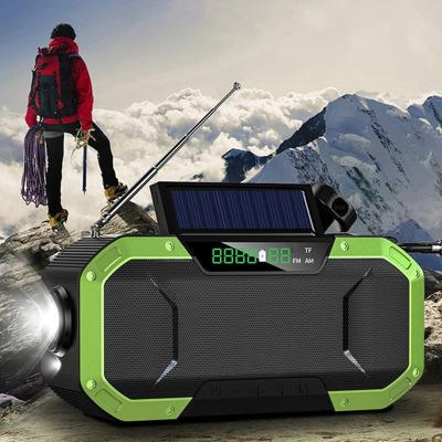 China PORTABLE Outdoor Waterproof Portable Battery Powered Am Fm Flashlight Kurbel Survival Time Hand Crank Solar Emergency Radio for sale