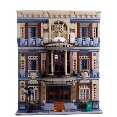 China DIY TOY Hot Sale XINGBAO XB-01005 5052pcs Museum Shape DIY Bricks City Blocks Plastic Building Toys Set For Children for sale