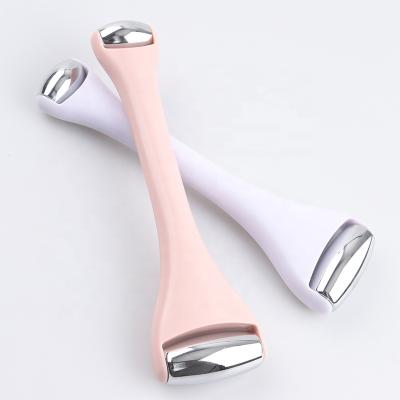 China 2021 Latest Portable Dual Head Ice Roller Face Massager Of Alloy Is Used For Face Shaping for sale